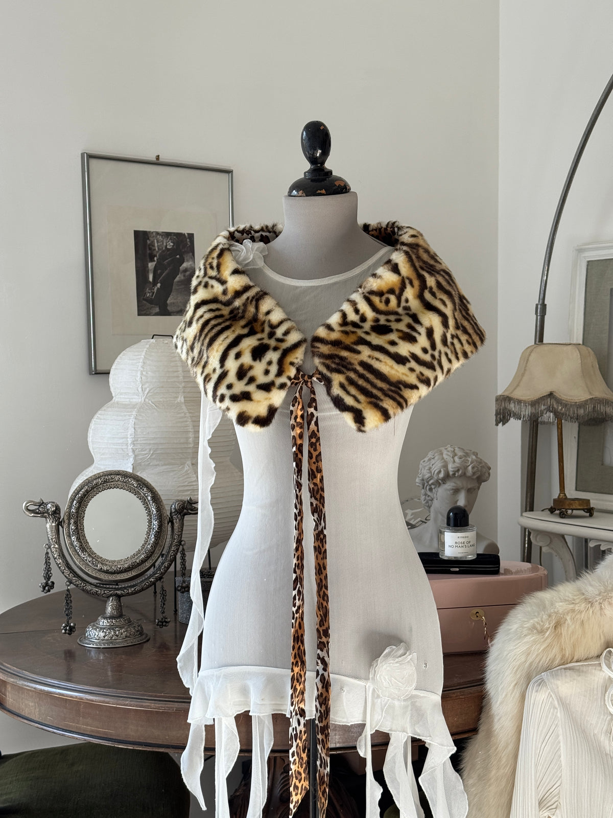 Brown Leo Faux Fur Collar