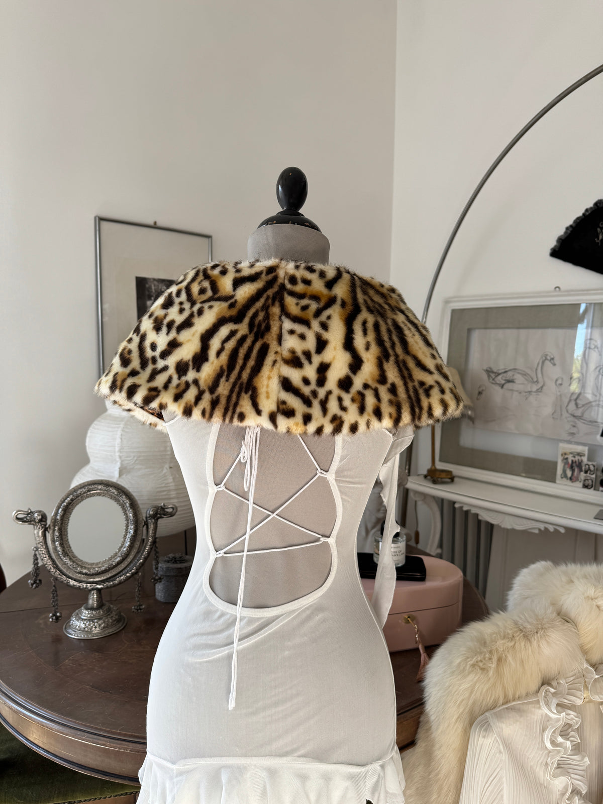 Brown Leo Faux Fur Collar