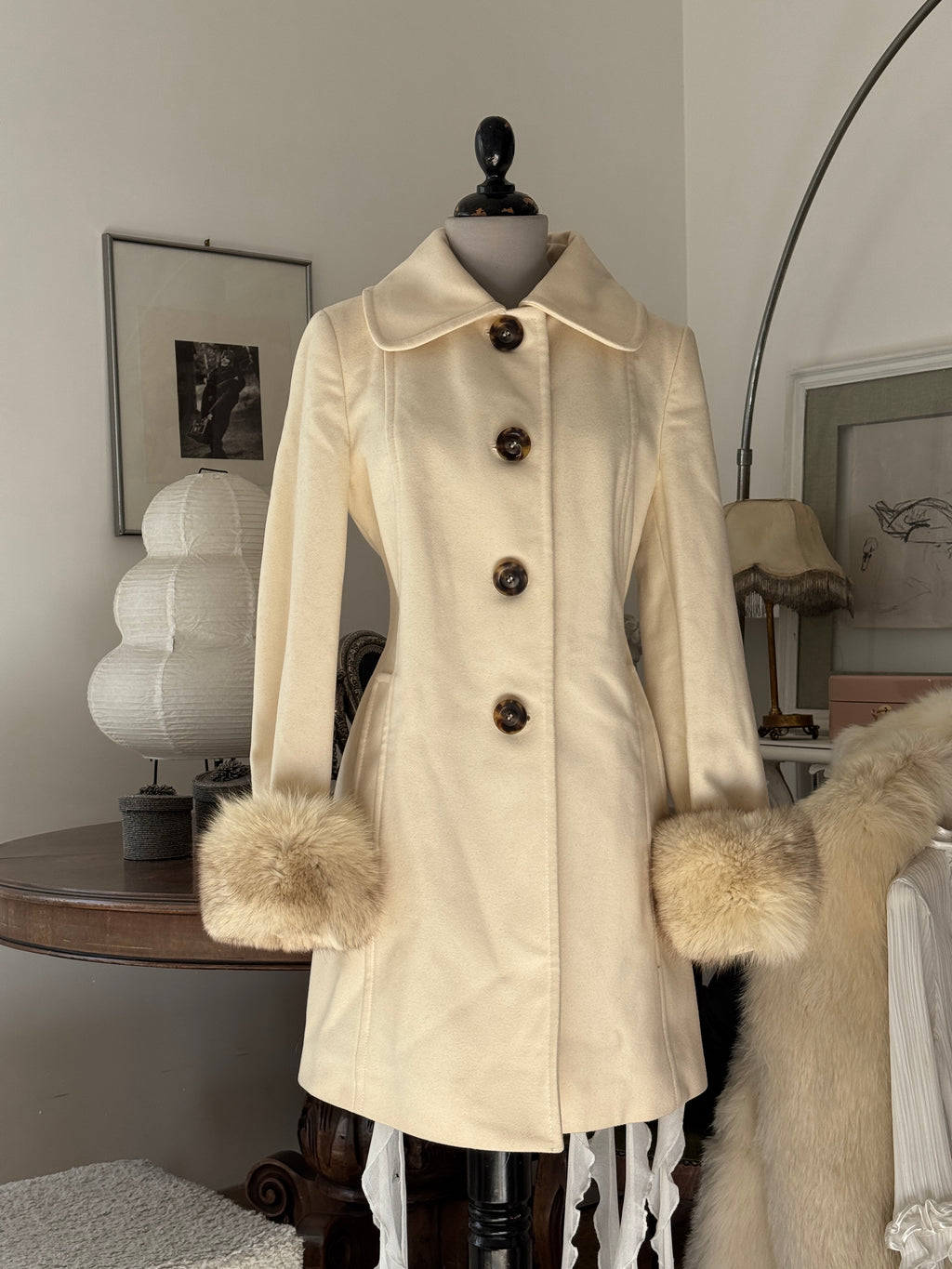 Creme 70´s Wool Coat with Detachable Fur Cuffs
