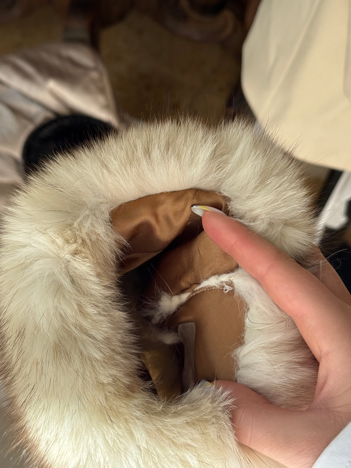 Creme 70´s Wool Coat with Detachable Fur Cuffs